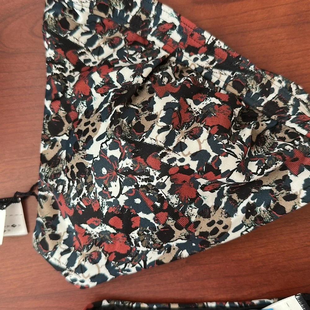 NWT Arena Bikini - Picture 2 of 6